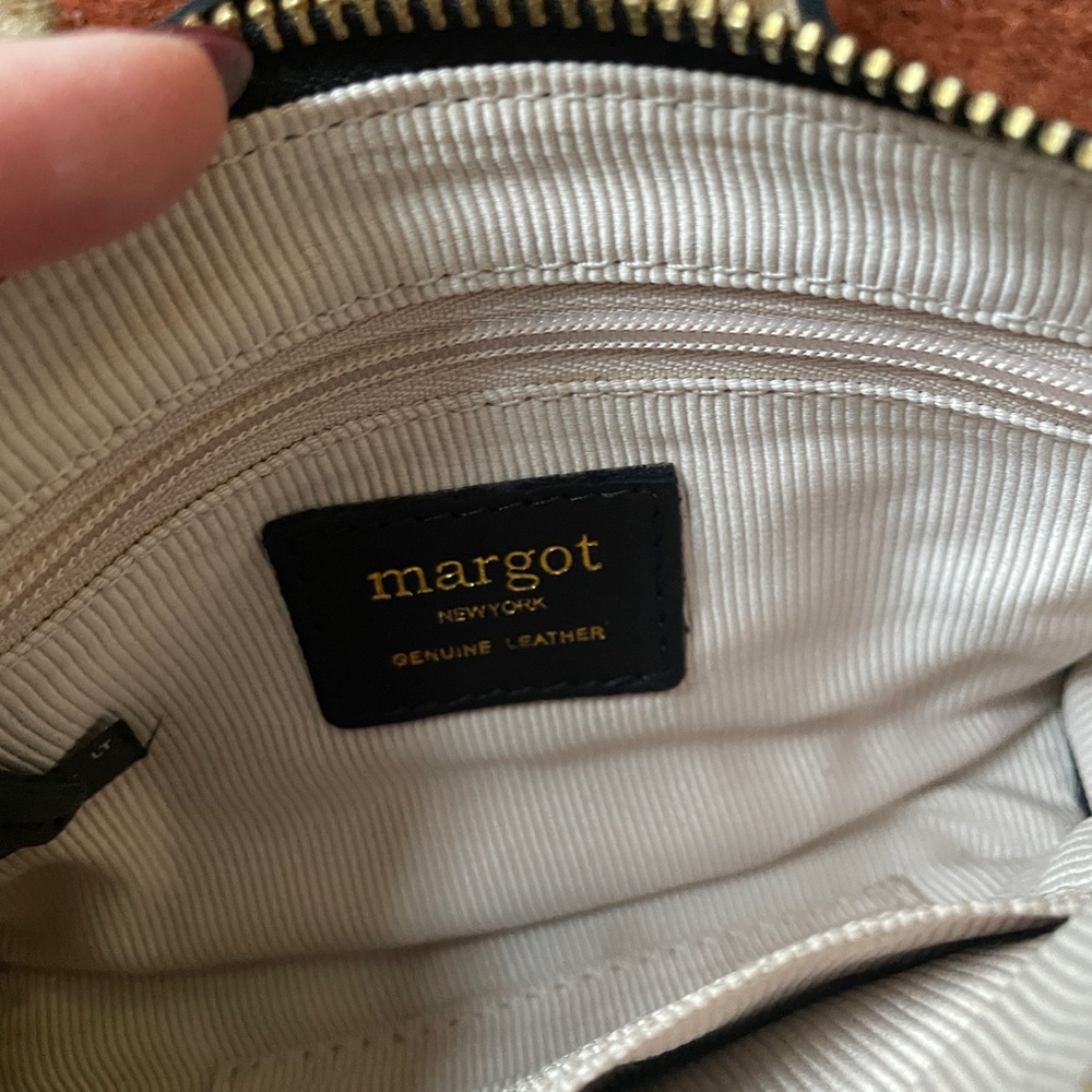 Margot New York Aiden Black Crossbody Wallet Bag - Picture 5 of 8